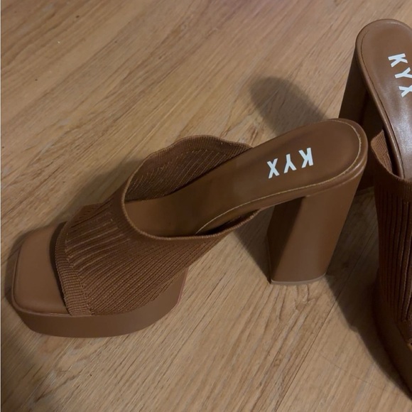 KYX 4-inch Heels NEVER WORN - Picture 3 of 3